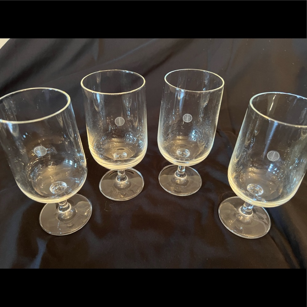 Vintage Pan Am Airlines Wine Glass Set
